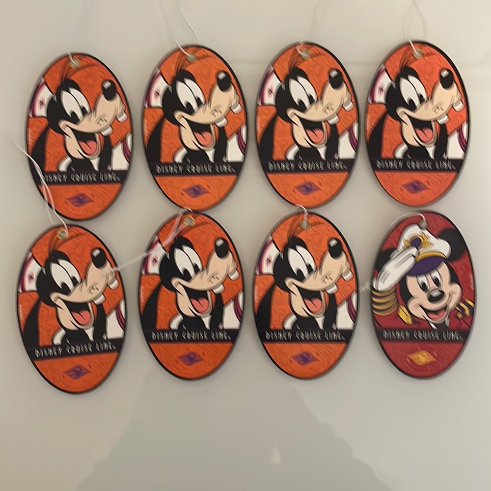 Set of 8 Disney Cruise Line Luggage Character Tags Goofy Mickey
